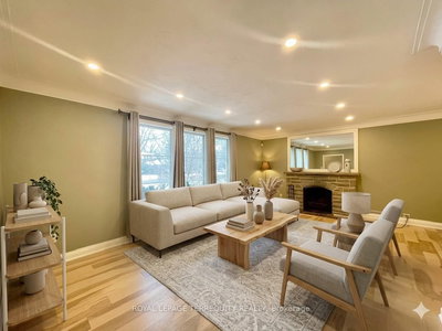 425 River Side Drive, Oakville, Ontario image-0-2