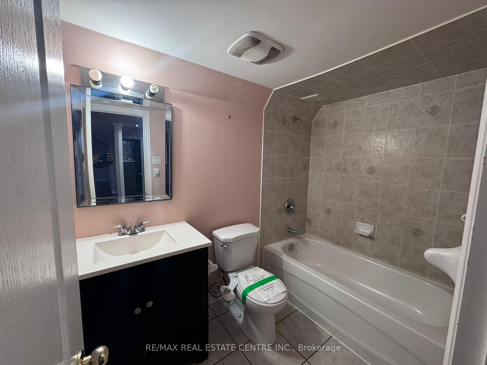 Semi-Detached House for sale at 23 Lonestar Crescent, Brampton, Ontario, L7A 2H9 - Fletcher's Meadow - MLS: W12811394