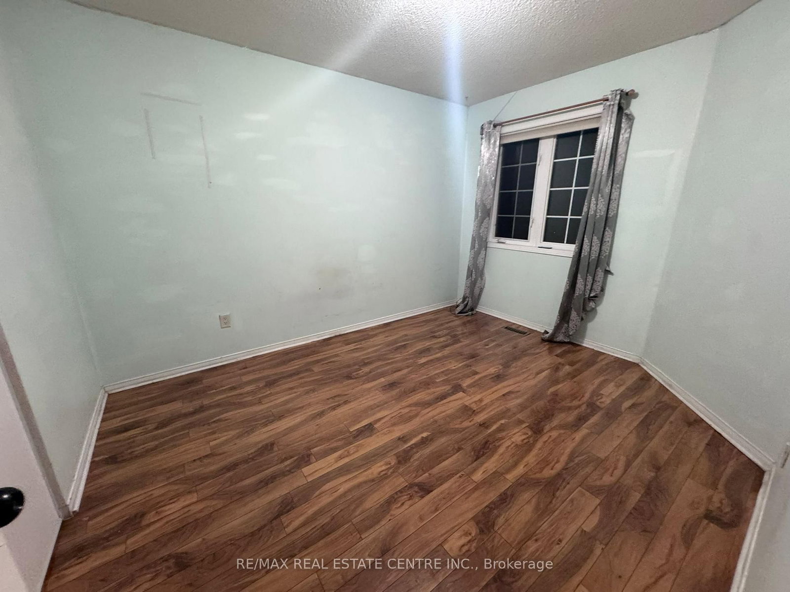 Semi-Detached House for sale at 23 Lonestar Crescent, Brampton, Ontario, L7A 2H9 - Fletcher's Meadow - MLS: W12811394