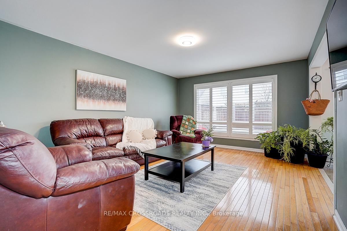 Detached House for sale at 597 Caverhill Crescent, Milton, Ontario, L9T 5K1 - Clarke - MLS: W12811442