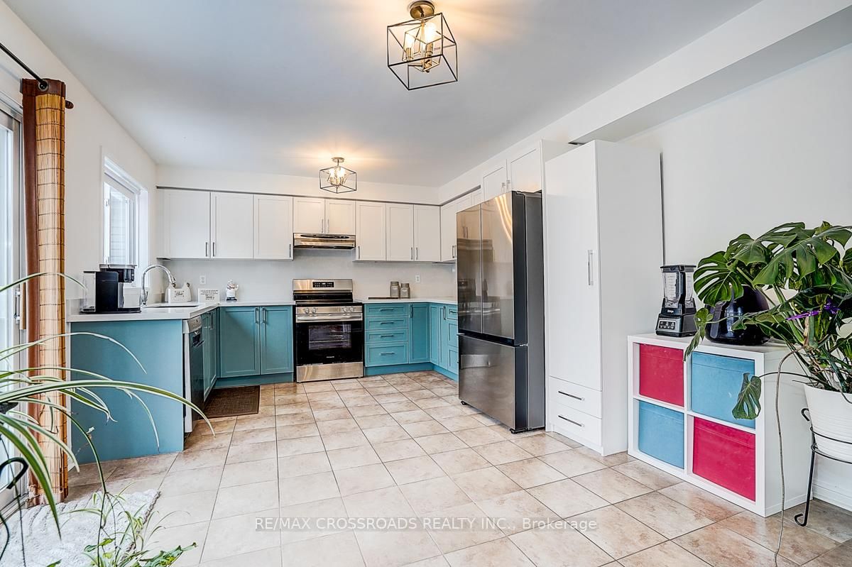 Detached House for sale at 597 Caverhill Crescent, Milton, Ontario, L9T 5K1 - Clarke - MLS: W12811442