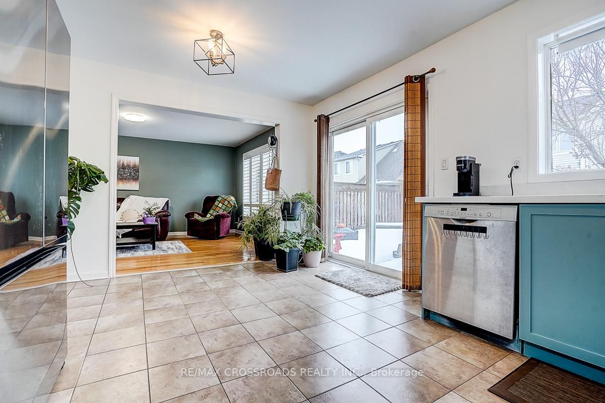 Detached House for sale at 597 Caverhill Crescent, Milton, Ontario, L9T 5K1 - Clarke - MLS: W12811442