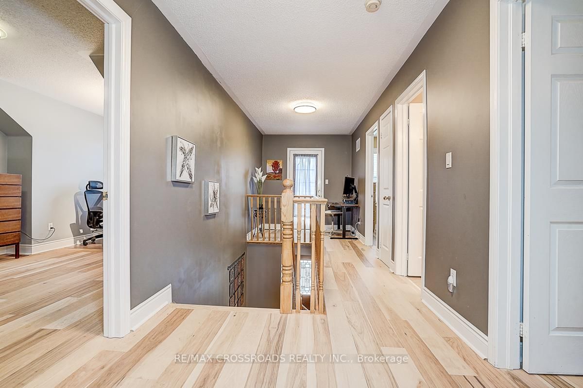 Detached House for sale at 597 Caverhill Crescent, Milton, Ontario, L9T 5K1 - Clarke - MLS: W12811442