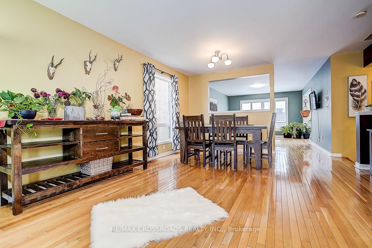 Detached House for sale at 597 Caverhill Crescent, Milton, Ontario, L9T 5K1 - Clarke - MLS: W12811442