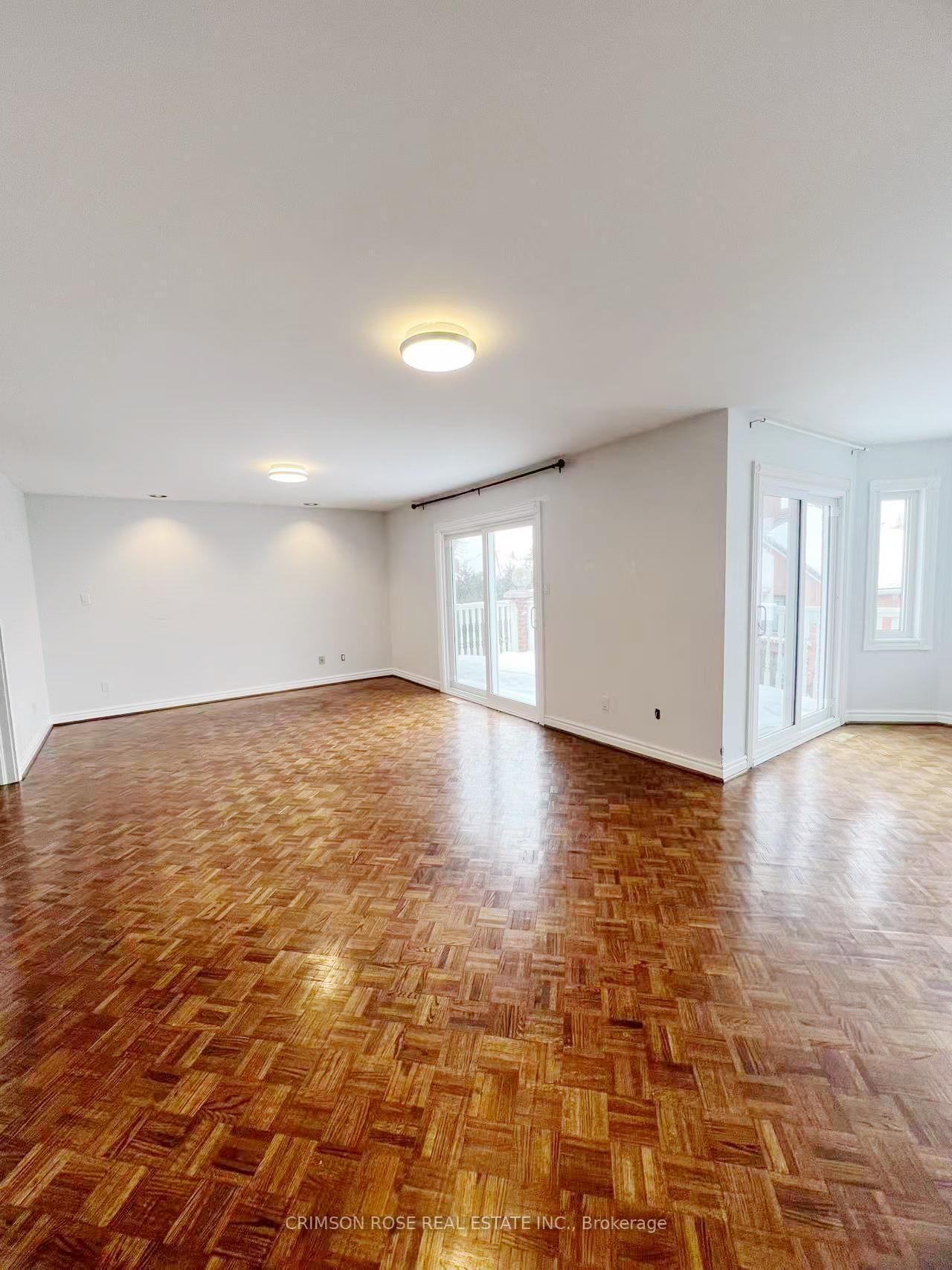 2501 Mississauga Road, Unit Master Bedroom - Photo 12