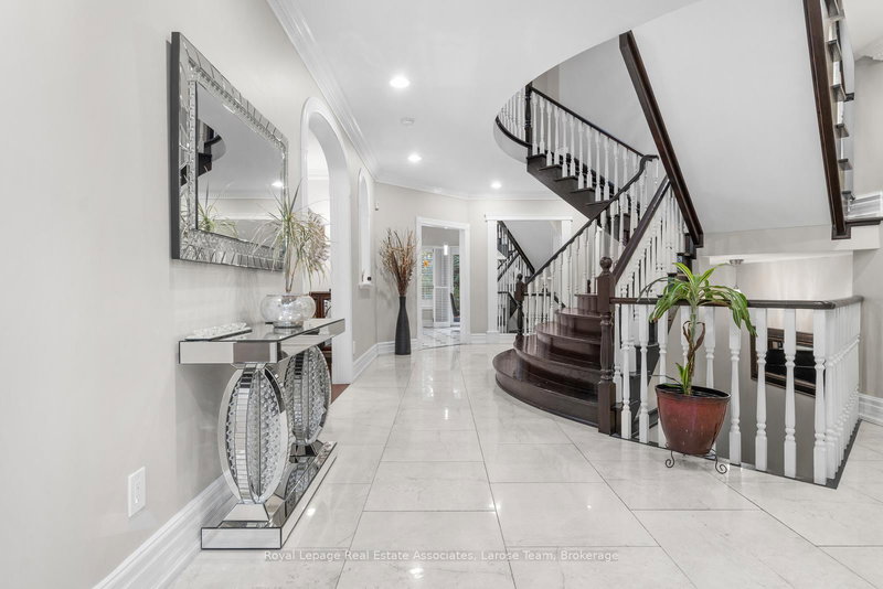 4622 Hewicks Lane, Mississauga, L5M 3L8 | Image 3