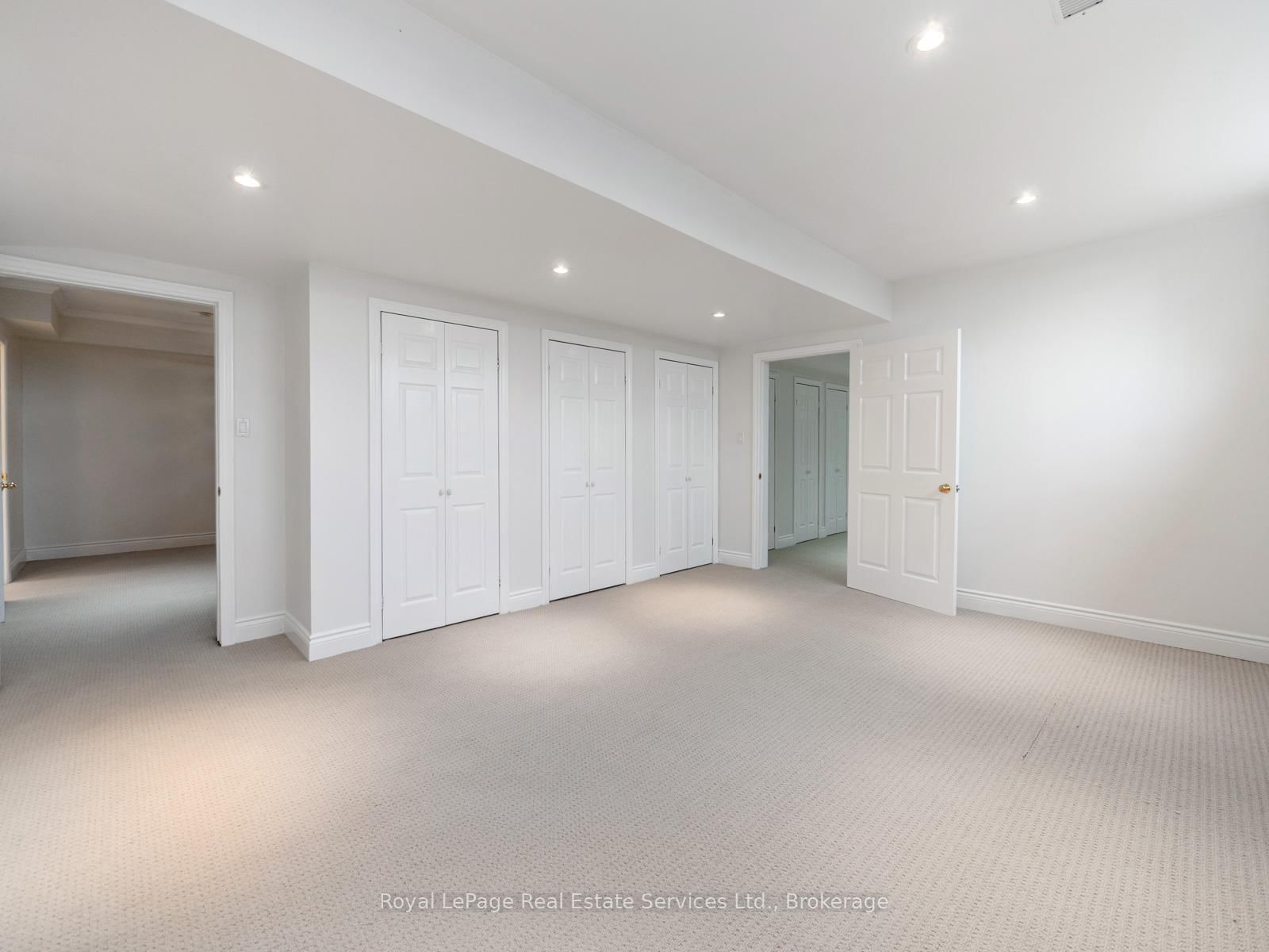 Detached House for sale at 3286 Shelburne Place, Oakville, Ontario, L6L 5V9 - Bronte - MLS: W12812288