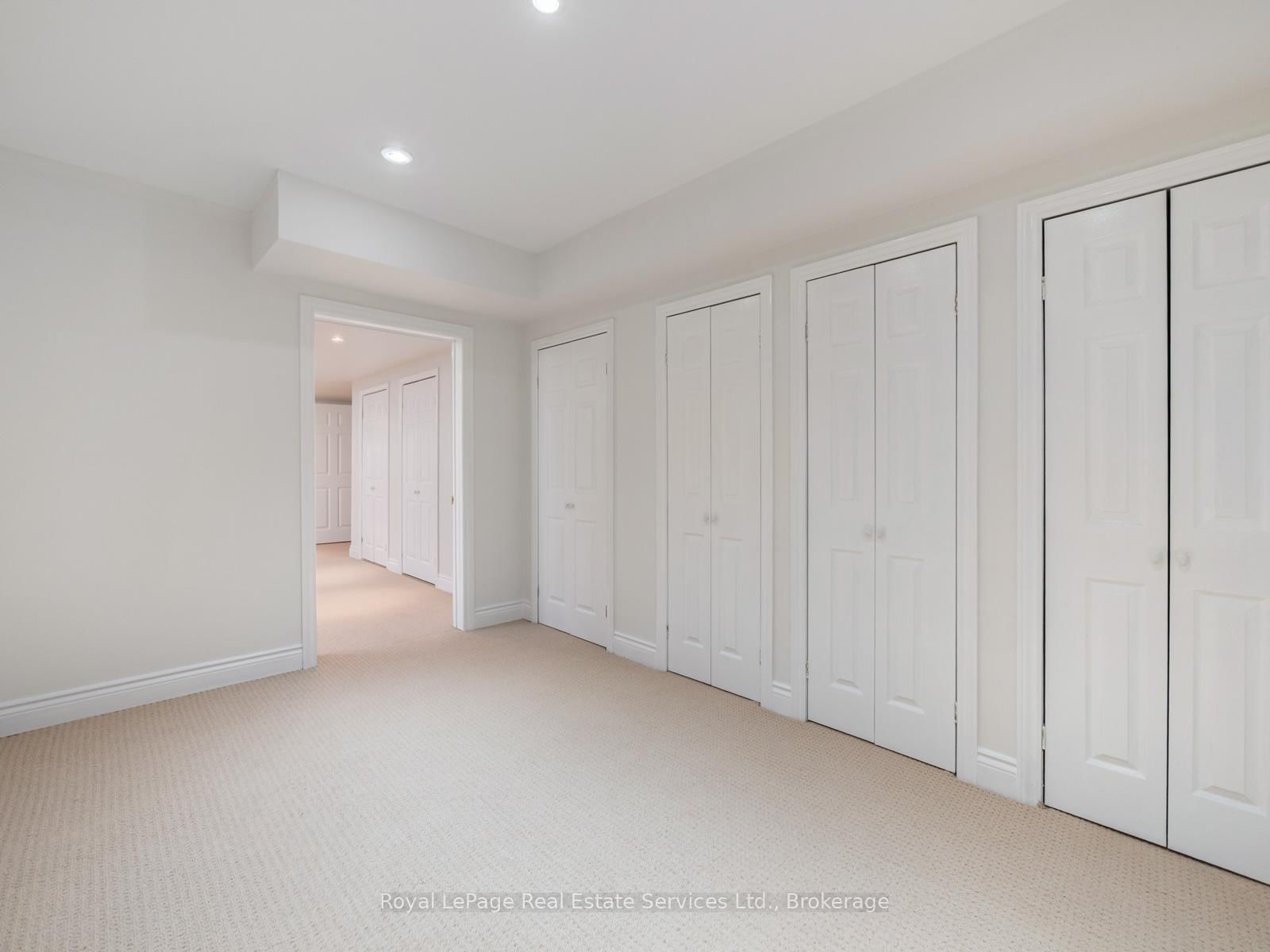 Detached House for sale at 3286 Shelburne Place, Oakville, Ontario, L6L 5V9 - Bronte - MLS: W12812288