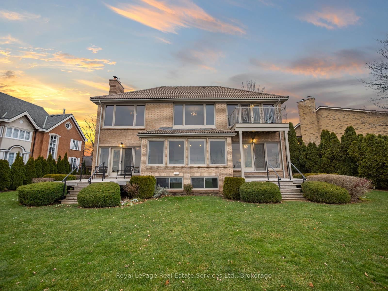 Detached House for sale at 3286 Shelburne Place, Oakville, Ontario, L6L 5V9 - Bronte - MLS: W12812288