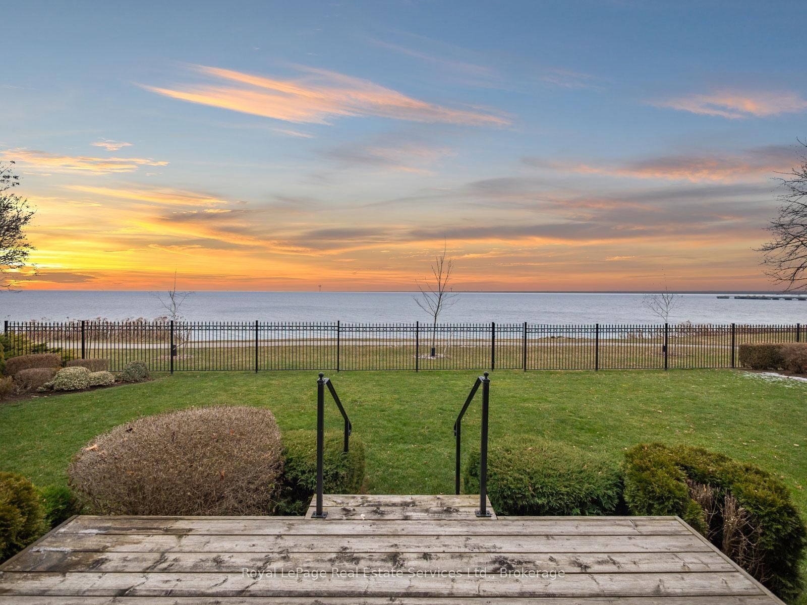 Detached House for sale at 3286 Shelburne Place, Oakville, Ontario, L6L 5V9 - Bronte - MLS: W12812288