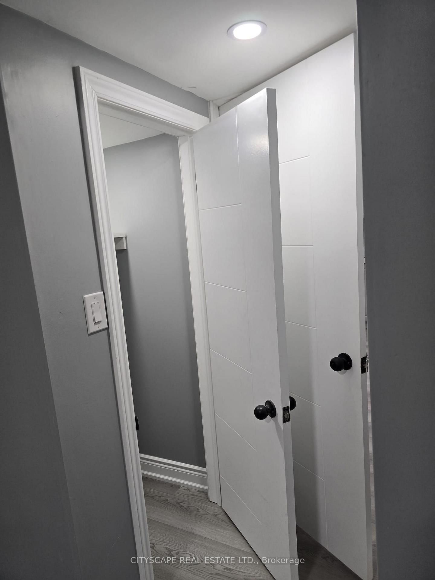 Detached House for lease at 306 Bessborough Drive, Milton, Ontario, L9T 8P5 - Harrison - MLS: W12812476