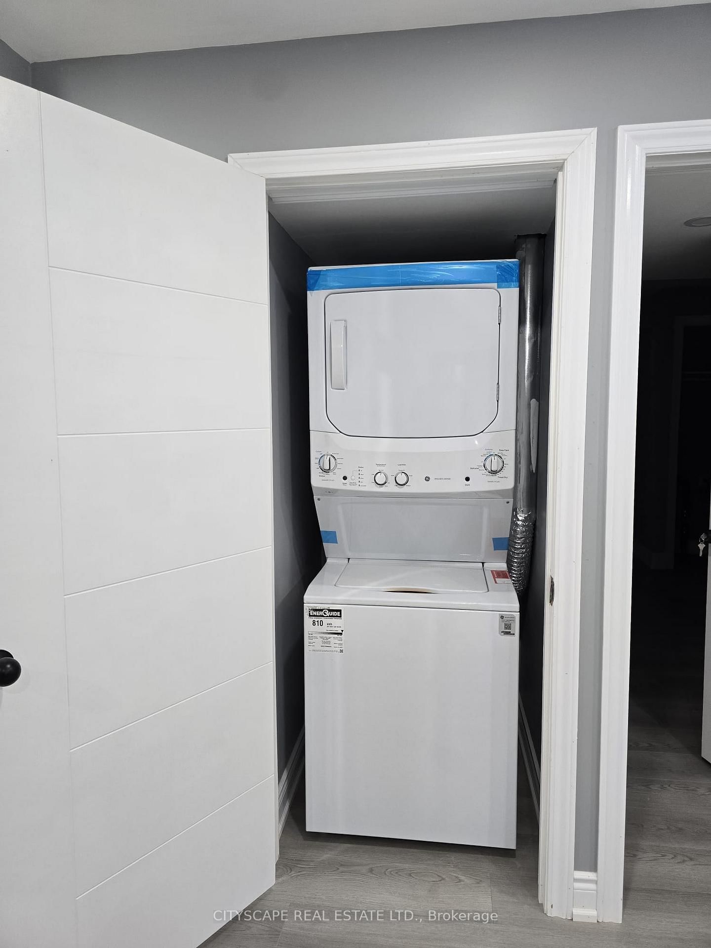 Detached House for lease at 306 Bessborough Drive, Milton, Ontario, L9T 8P5 - Harrison - MLS: W12812476