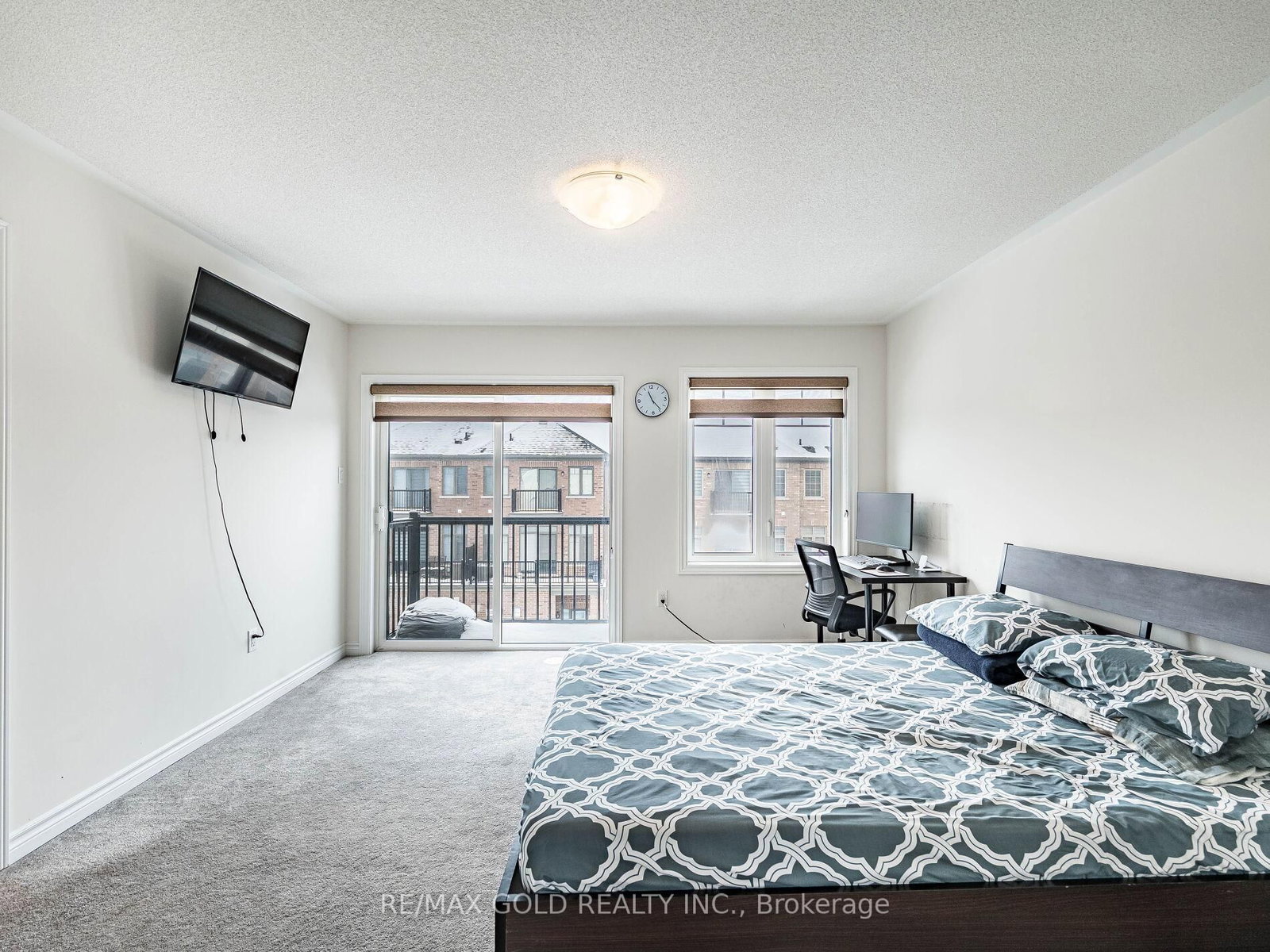 Townhouse sold at 20 McCormack Road, Caledon, Ontario, L7C 4J6 - Rural Caledon - MLS: W12812570