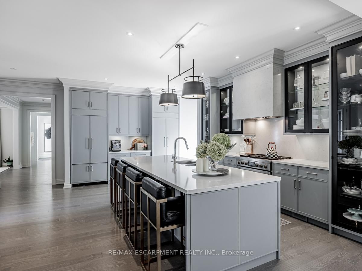 Detached House for sale at 393 Maple Grove Drive, Oakville, Ontario, L6J 4V8 - Morrison - MLS: W12812578