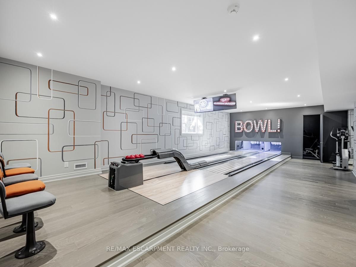 Detached House for sale at 393 Maple Grove Drive, Oakville, Ontario, L6J 4V8 - Morrison - MLS: W12812578