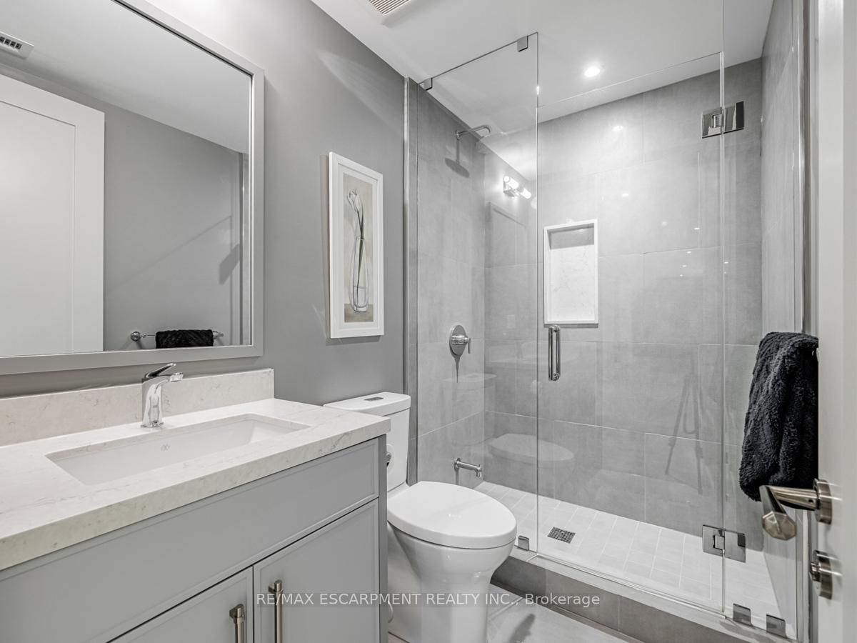 Detached House for sale at 393 Maple Grove Drive, Oakville, Ontario, L6J 4V8 - Morrison - MLS: W12812578