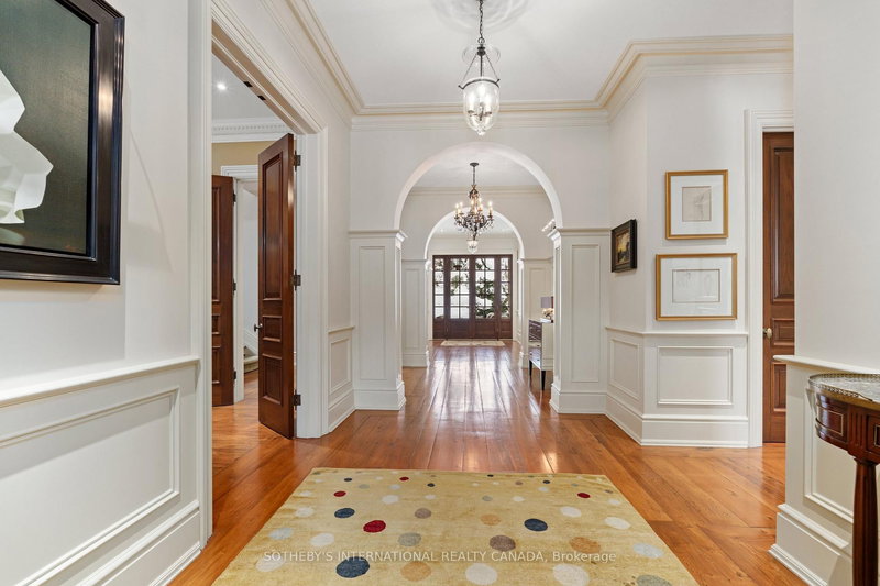 26 Dacre Cres, Toronto, M6S 2W1 | Image 2