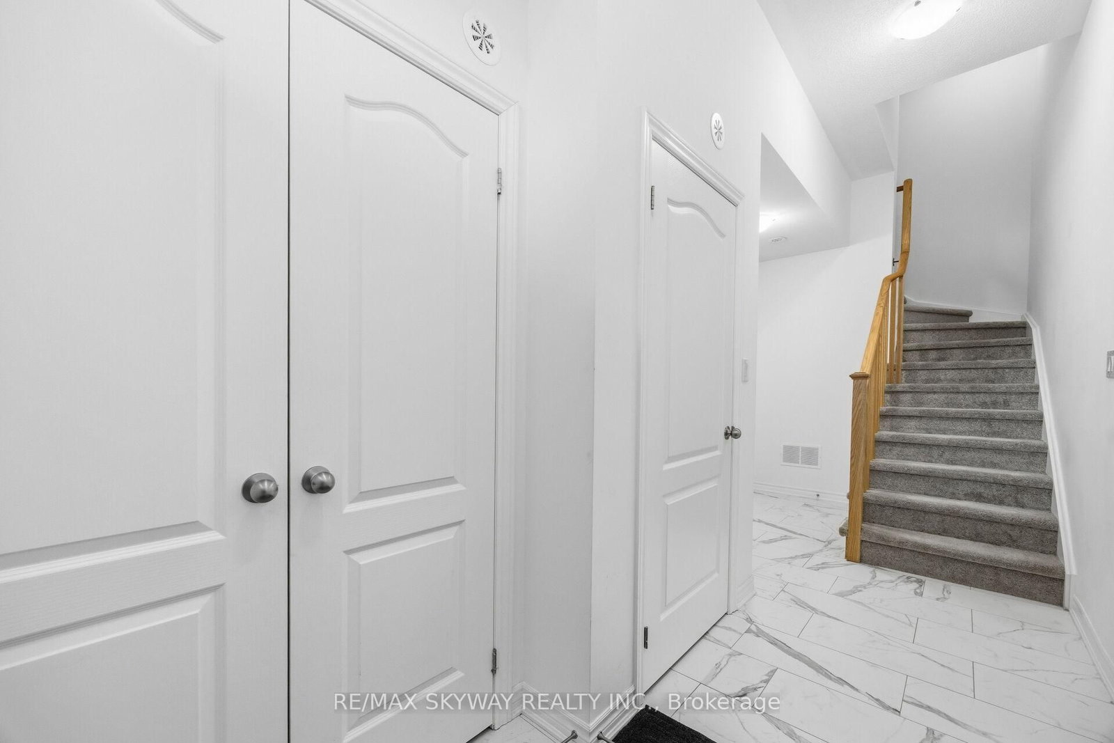 Townhouse for sale at 44 Springdale Avenue, Caledon, Ontario, L7C 4L4 - Rural Caledon - MLS: W12813136