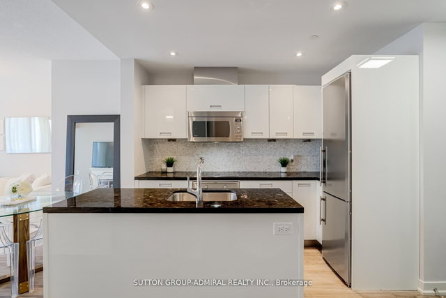 1003 - 90 Park Lawn Road