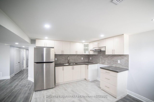 LOWER - 46 EPSOM DOWNS Drive