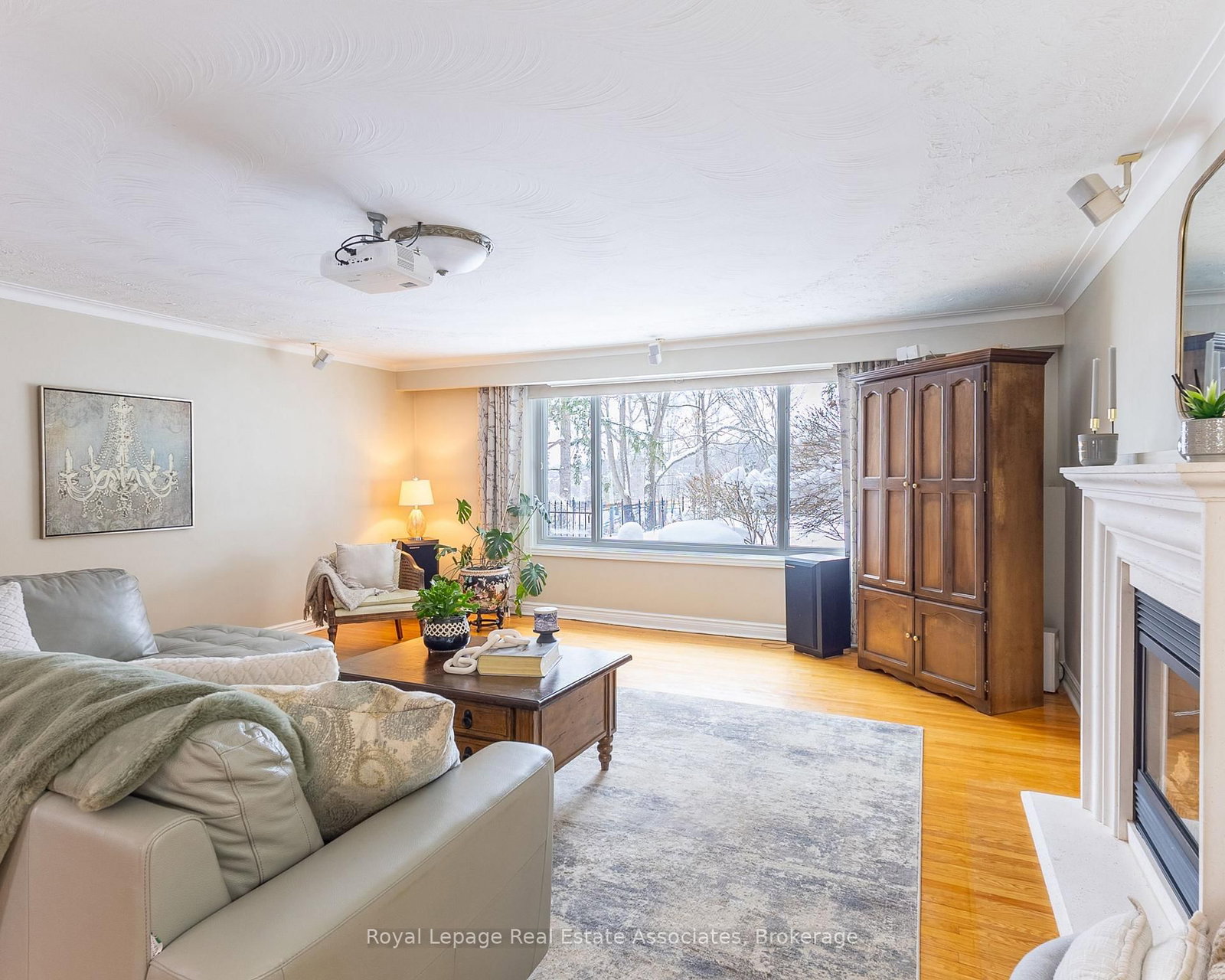 Detached House for sale at 13931 Cromar Court, Halton Hills, Ontario, L7G 4S5 - Georgetown - MLS: W12814504