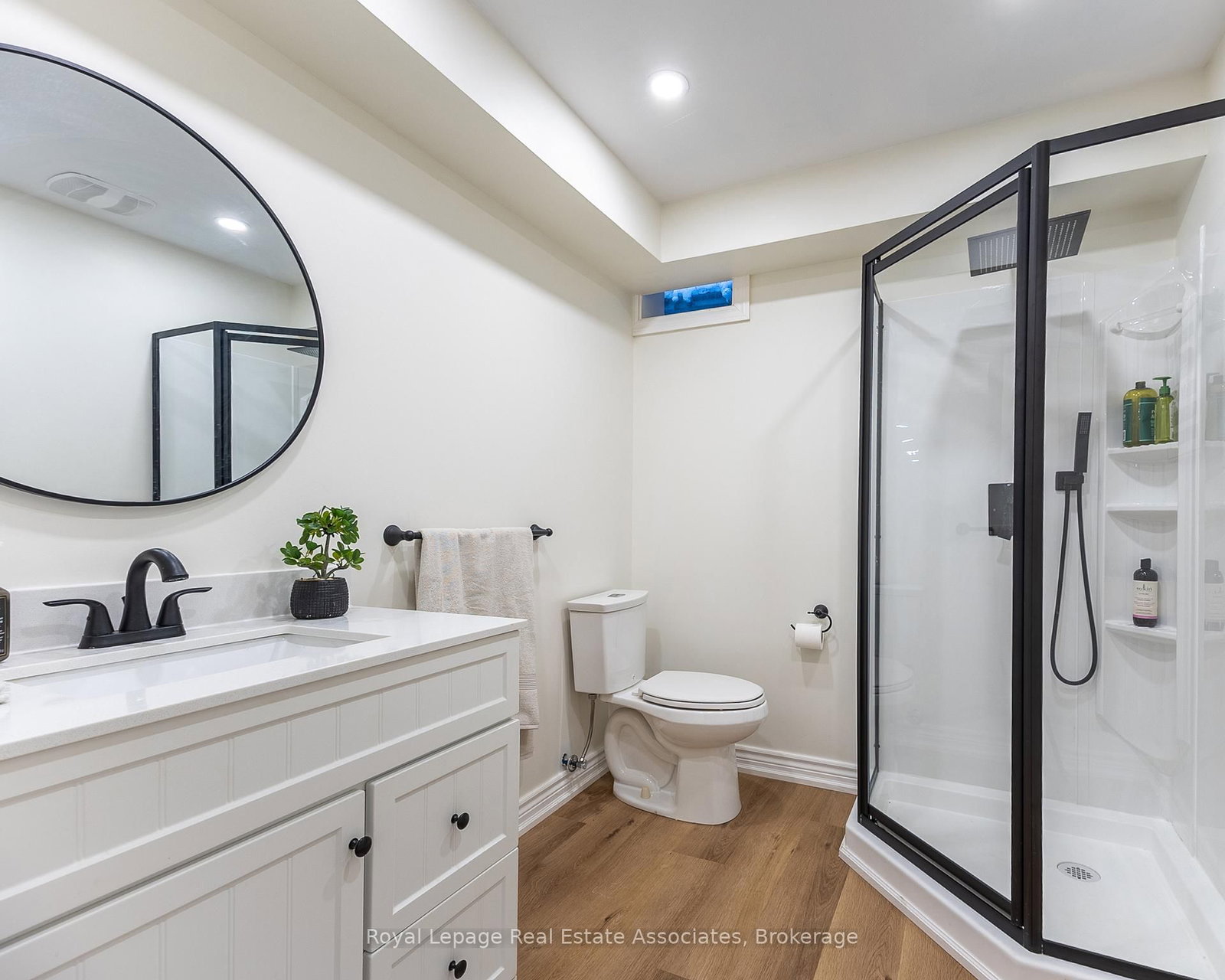 Detached House for sale at 13931 Cromar Court, Halton Hills, Ontario, L7G 4S5 - Georgetown - MLS: W12814504