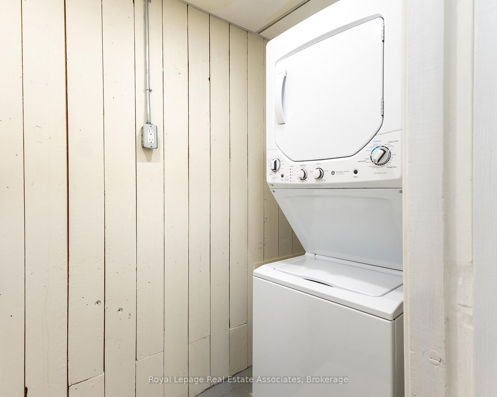 Detached House for sale at 13931 Cromar Court, Halton Hills, Ontario, L7G 4S5 - Georgetown - MLS: W12814504