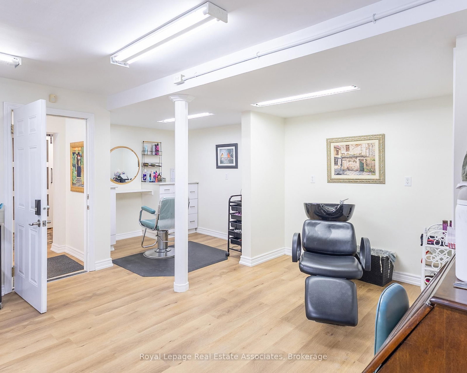 Detached House for sale at 13931 Cromar Court, Halton Hills, Ontario, L7G 4S5 - Georgetown - MLS: W12814504