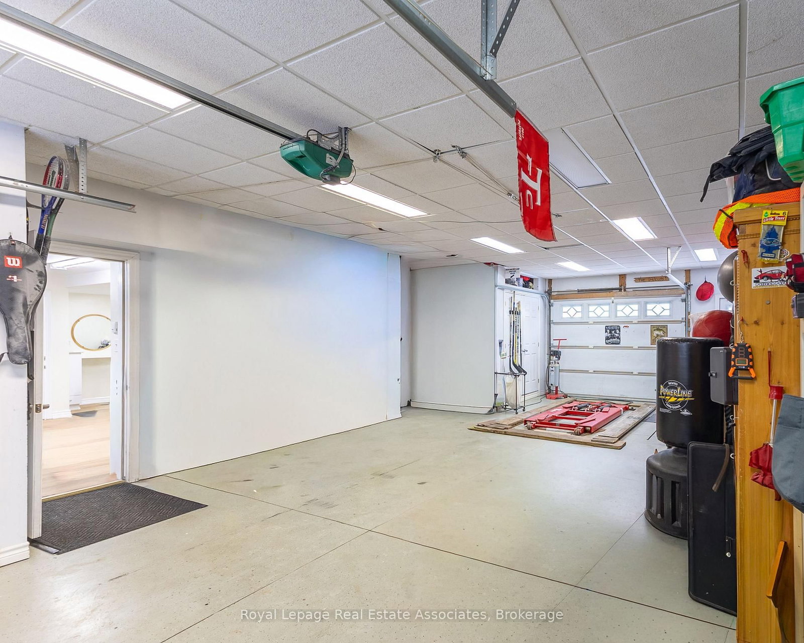 Detached House for sale at 13931 Cromar Court, Halton Hills, Ontario, L7G 4S5 - Georgetown - MLS: W12814504