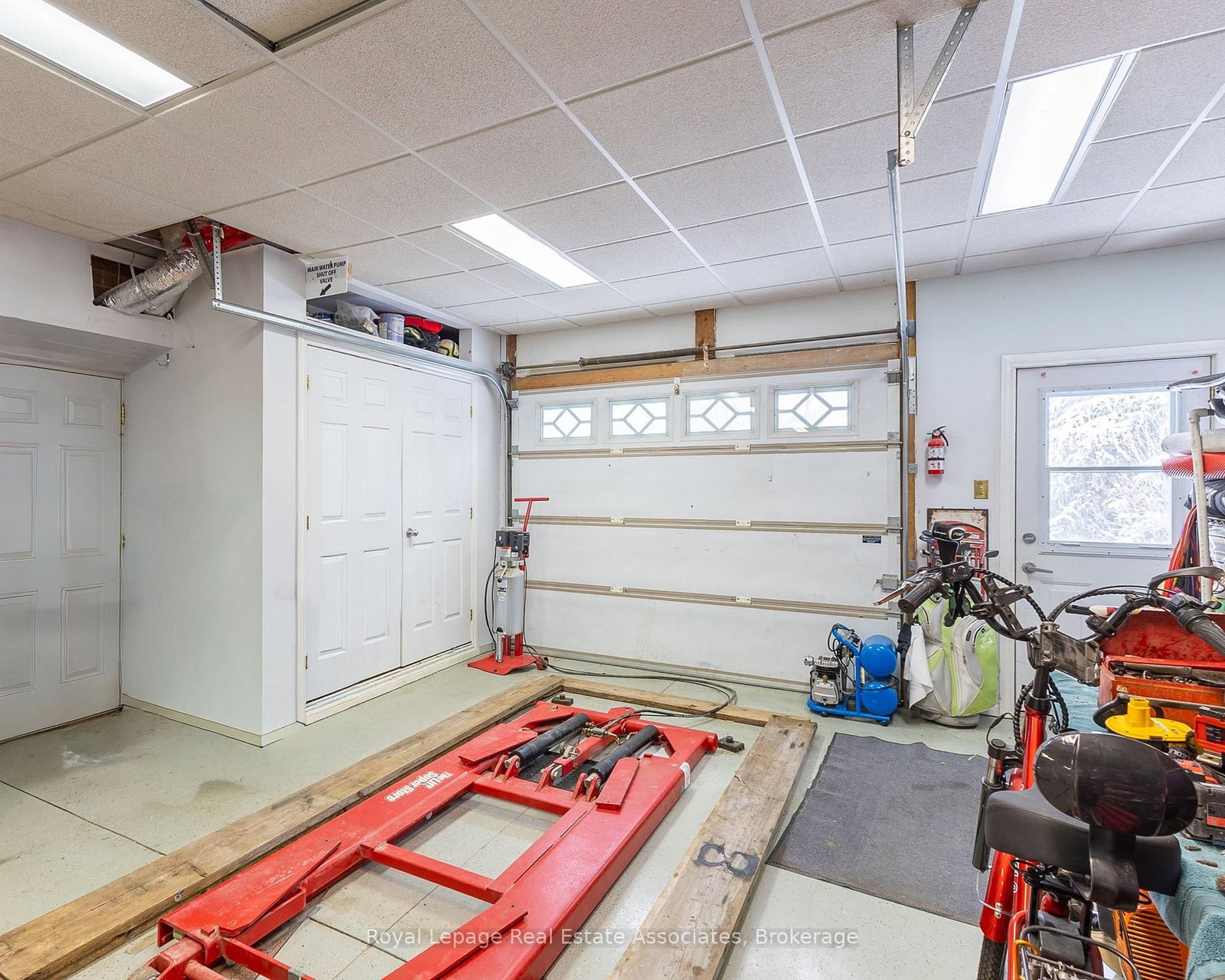 Detached House for sale at 13931 Cromar Court, Halton Hills, Ontario, L7G 4S5 - Georgetown - MLS: W12814504