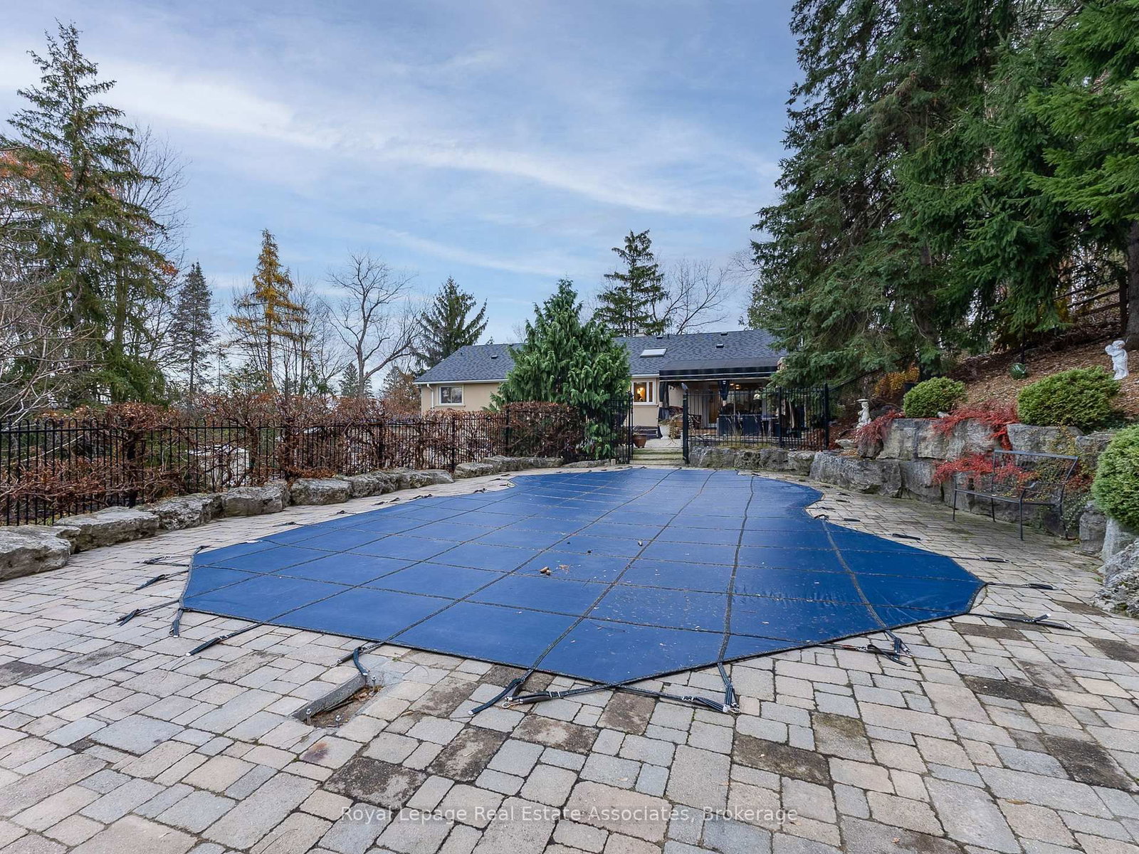 Detached House for sale at 13931 Cromar Court, Halton Hills, Ontario, L7G 4S5 - Georgetown - MLS: W12814504