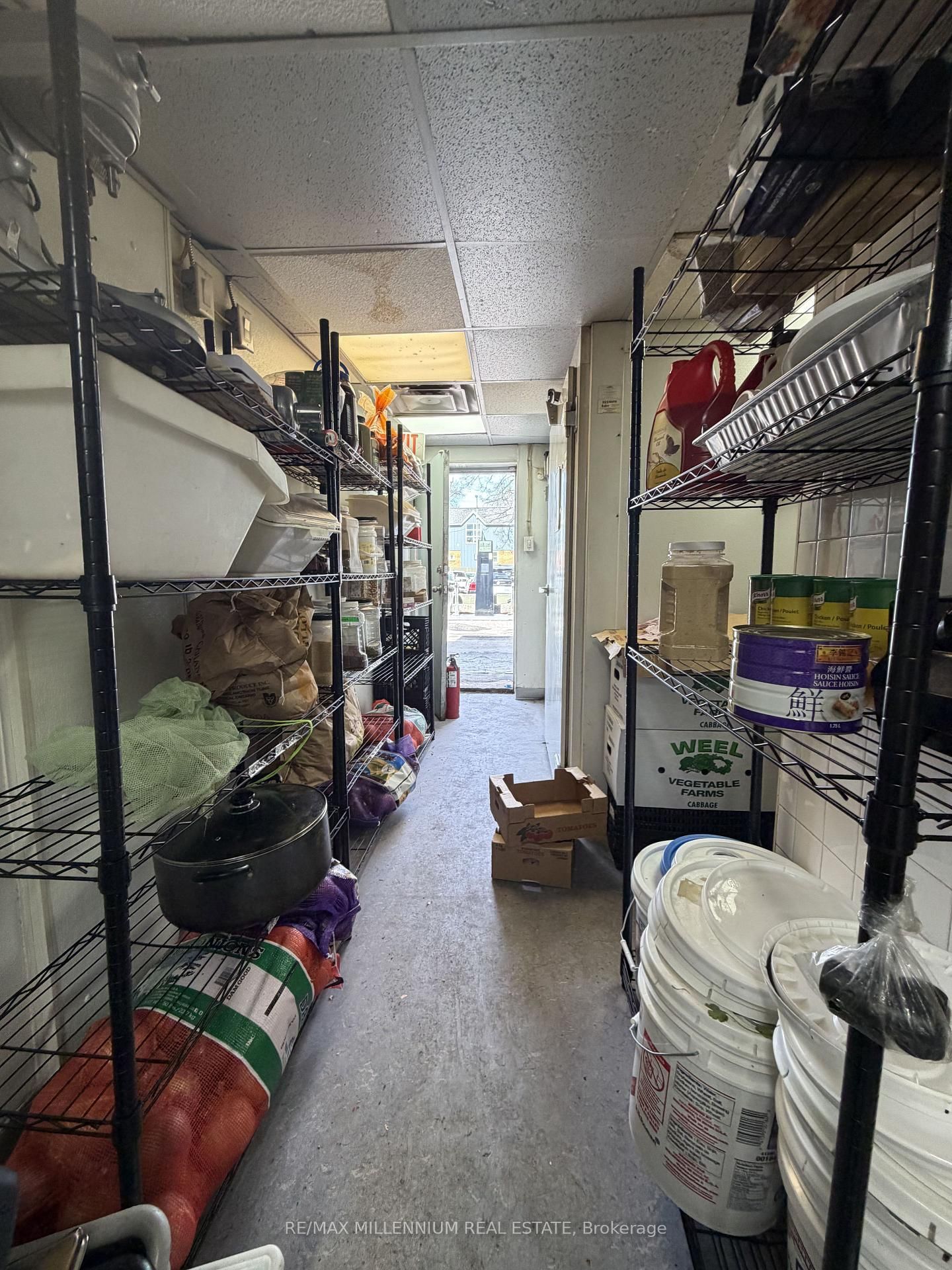 2392 Bloor Street W - Photo 17