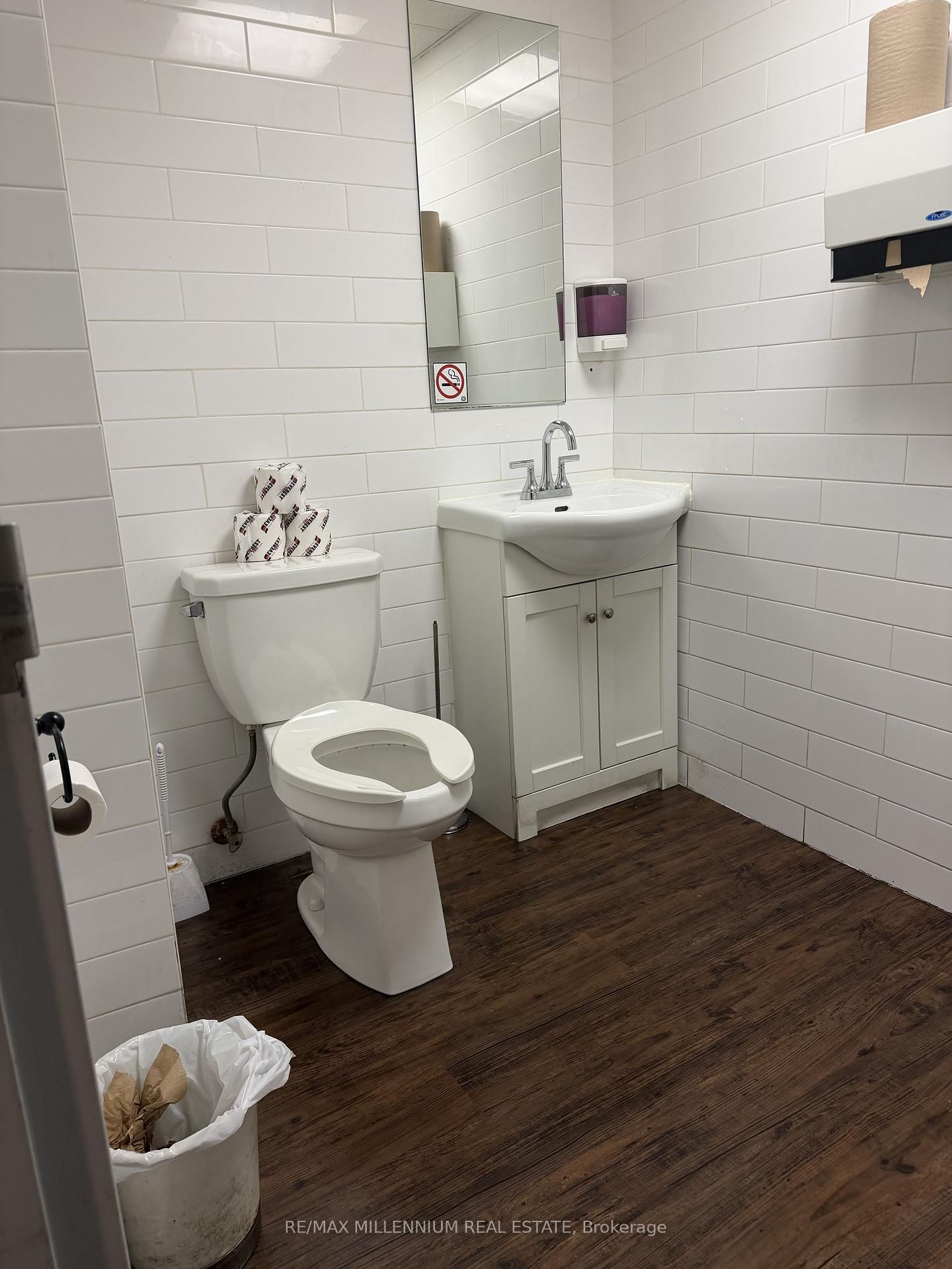 2392 Bloor Street W - Photo 25