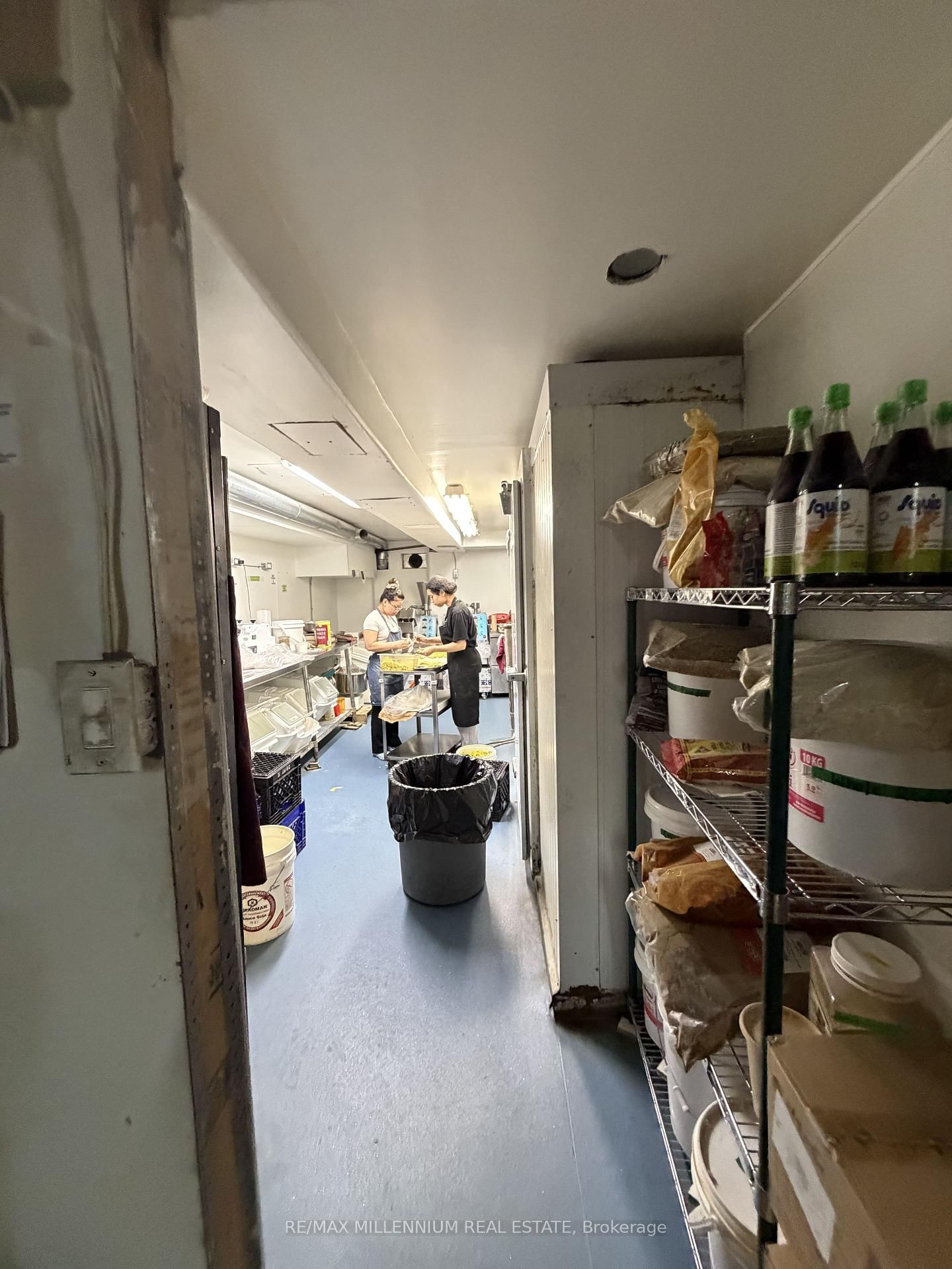 2392 Bloor Street W - Photo 29