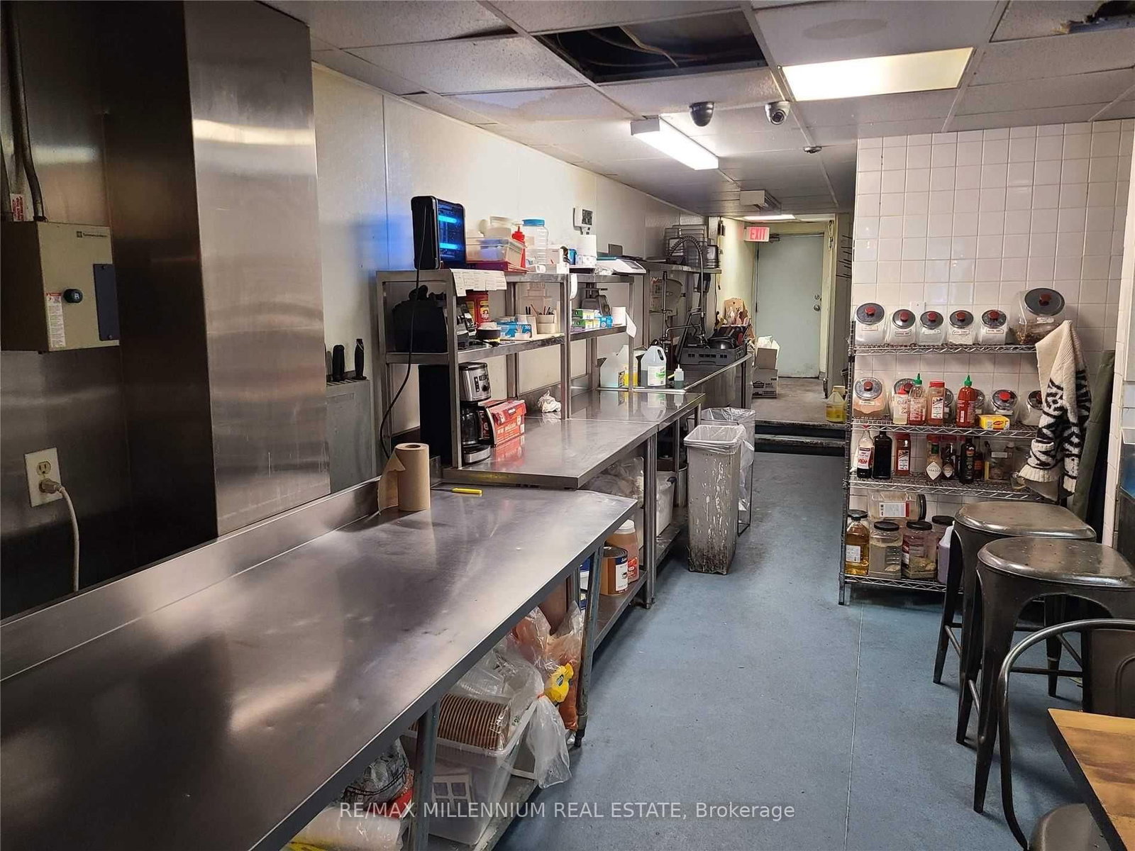 2392 Bloor Street W - Photo 3