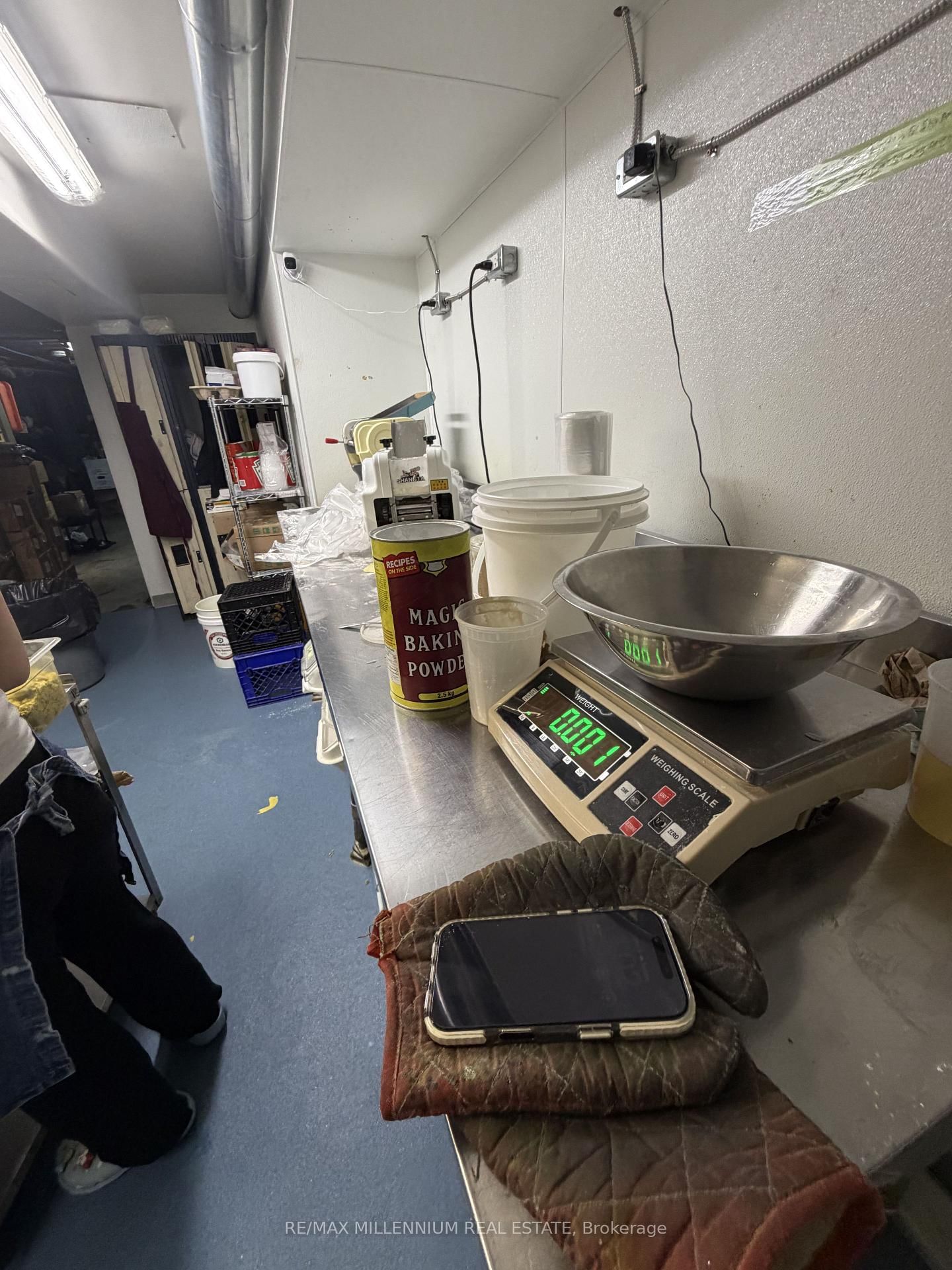 2392 Bloor Street W - Photo 33