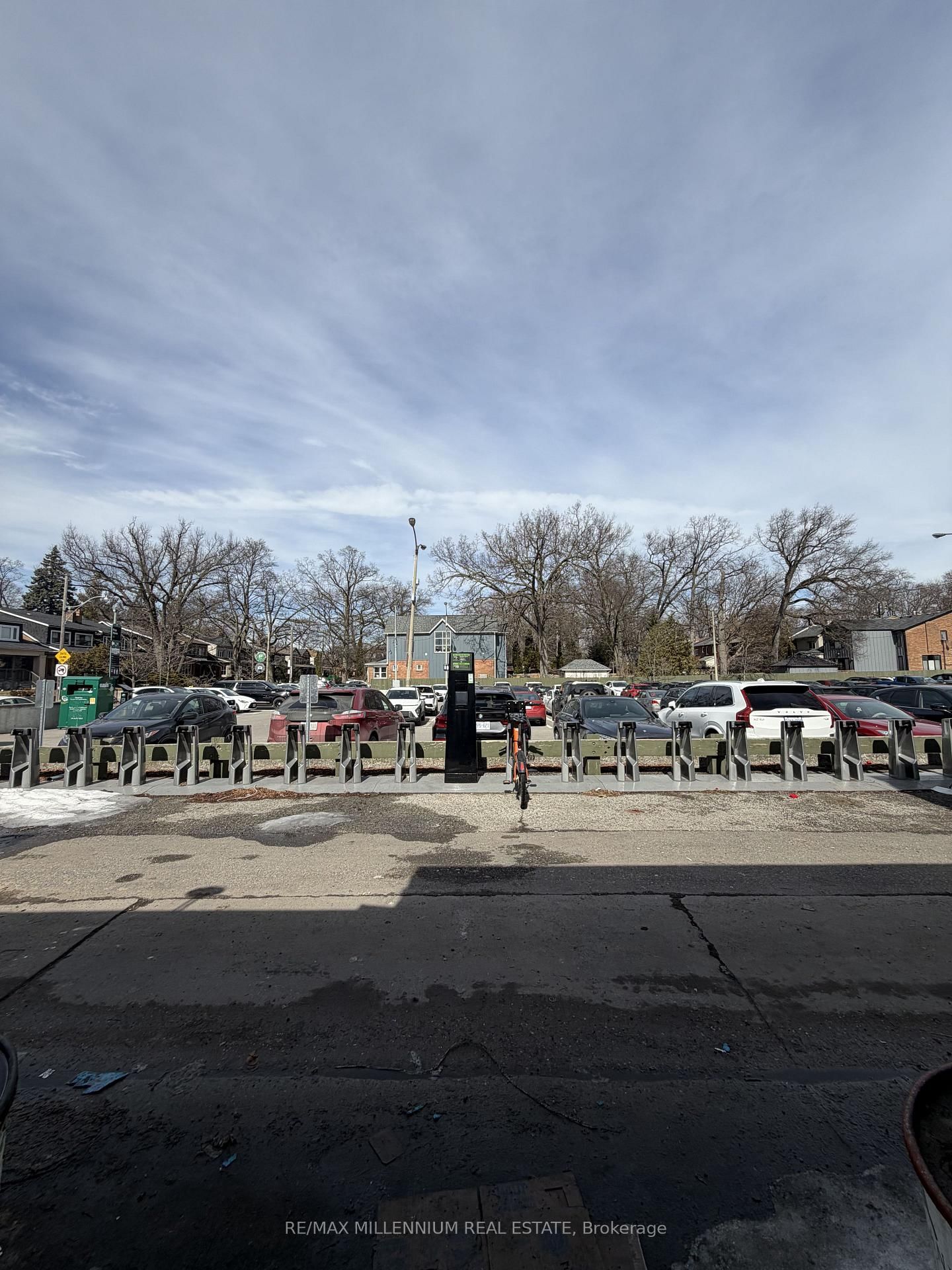 2392 Bloor Street W - Photo 35