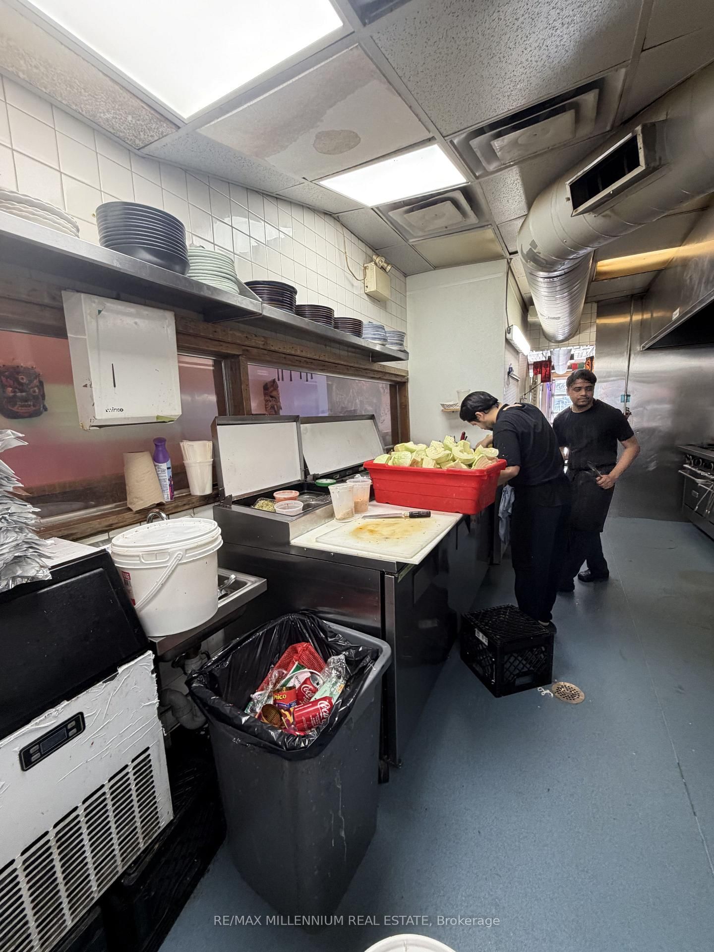 2392 Bloor Street W - Photo 8