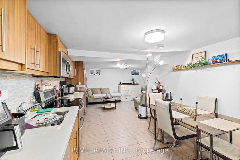 58 & 60 Queen St S, Mississauga, L5M 1K4 | Image 2