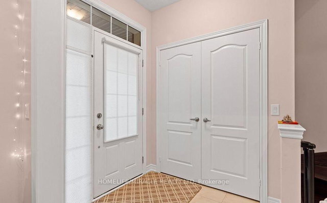 11 Thornapple Street