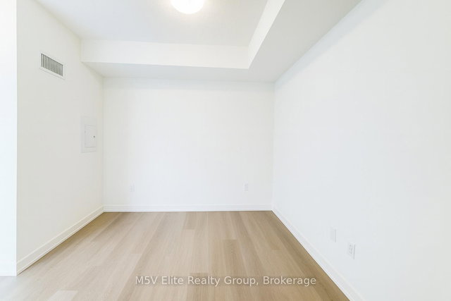 205 - 859 The Queensway