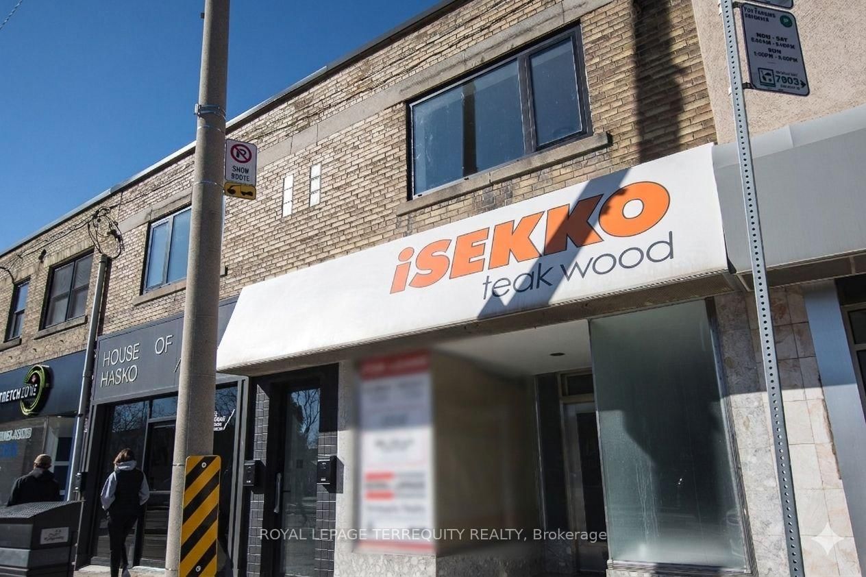 3042 Bloor Street W, Unit A1