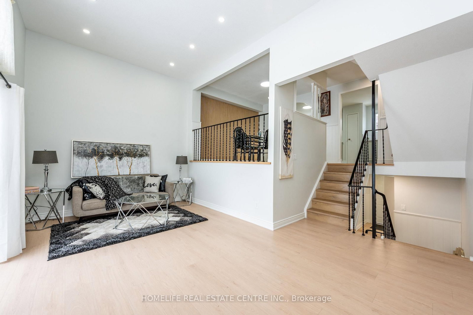 Townhouse for sale at 62 Mccallum Court, Brampton, Ontario, L6W 3M4 - Queen Street Corridor - MLS: W12816422