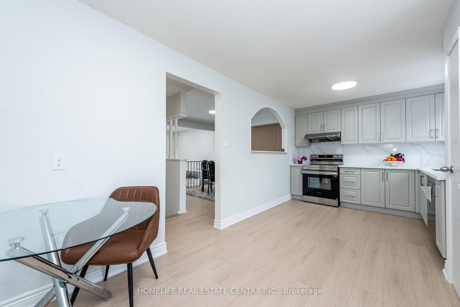 Townhouse for sale at 62 Mccallum Court, Brampton, Ontario, L6W 3M4 - Queen Street Corridor - MLS: W12816422