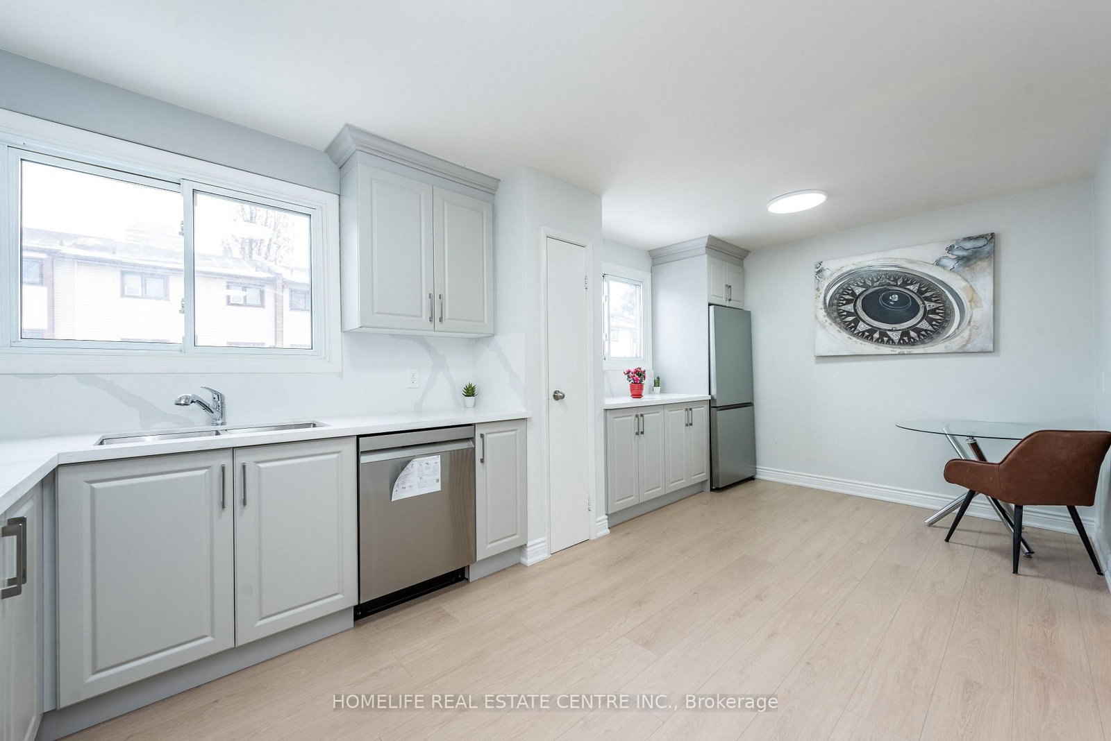 Townhouse for sale at 62 Mccallum Court, Brampton, Ontario, L6W 3M4 - Queen Street Corridor - MLS: W12816422