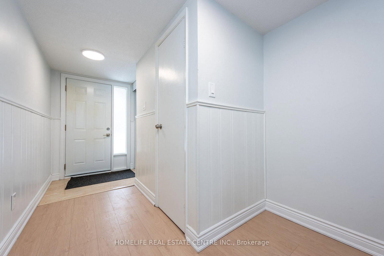 Townhouse for sale at 62 Mccallum Court, Brampton, Ontario, L6W 3M4 - Queen Street Corridor - MLS: W12816422