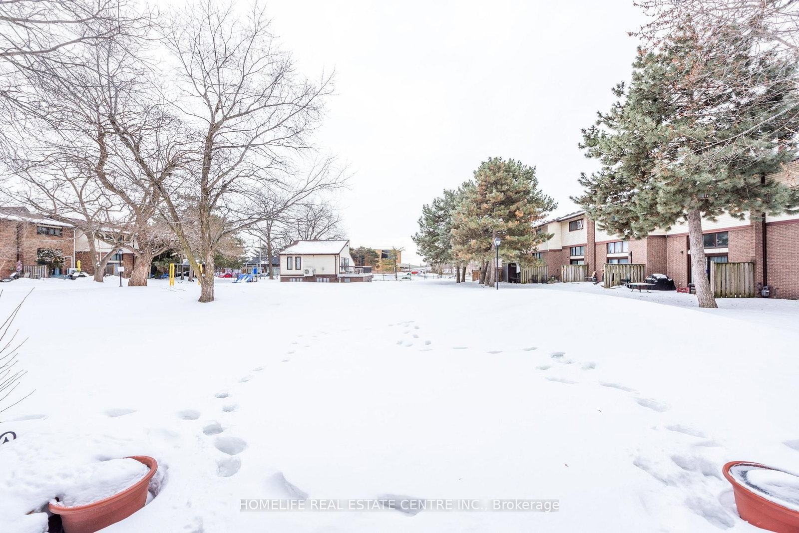 Townhouse for sale at 62 Mccallum Court, Brampton, Ontario, L6W 3M4 - Queen Street Corridor - MLS: W12816422