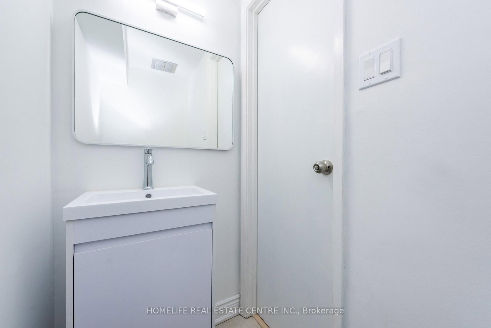 Townhouse for sale at 62 Mccallum Court, Brampton, Ontario, L6W 3M4 - Queen Street Corridor - MLS: W12816422