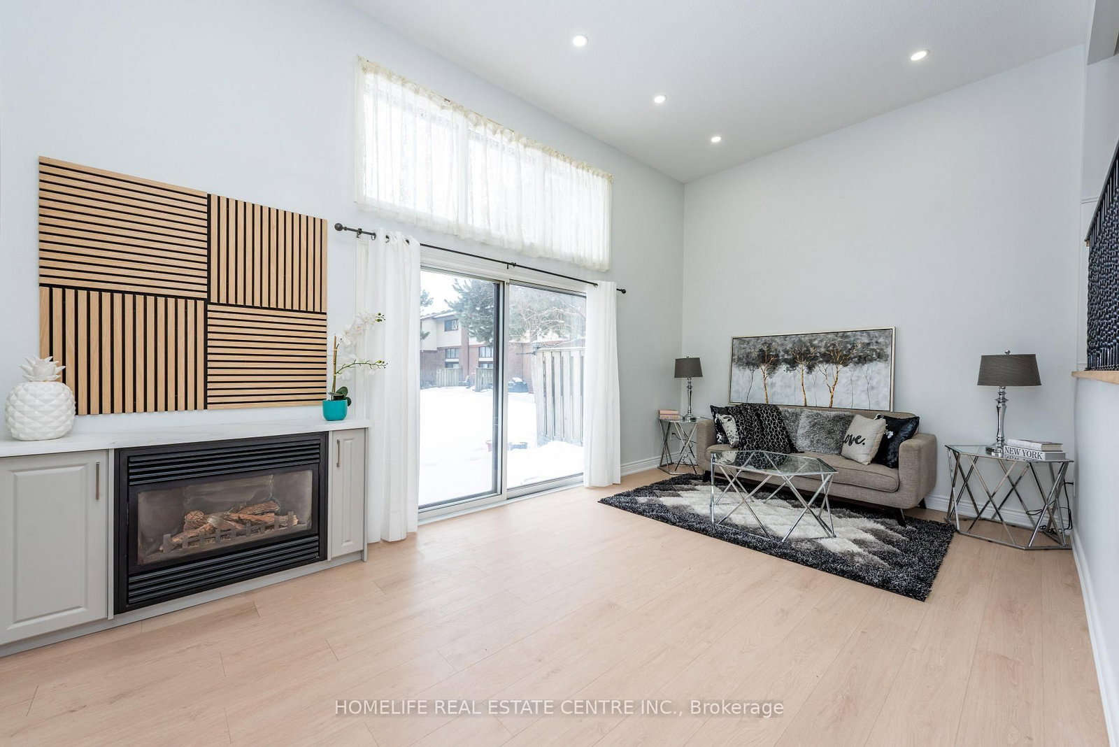 Townhouse for sale at 62 Mccallum Court, Brampton, Ontario, L6W 3M4 - Queen Street Corridor - MLS: W12816422