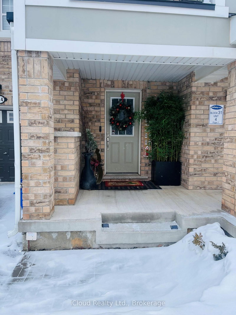 114 Frost Crt, Milton, L9E 1G4 | Image 3